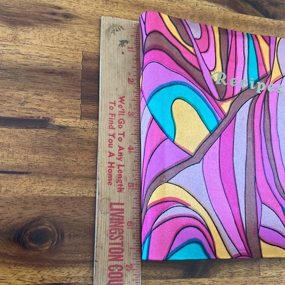 Vintage Retro Cloth Covered Recipe Card Holder Book~Hong Kong - Picture 7 of 7